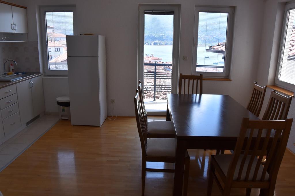 אוהריד Apartment And Studio Damjan מראה חיצוני תמונה