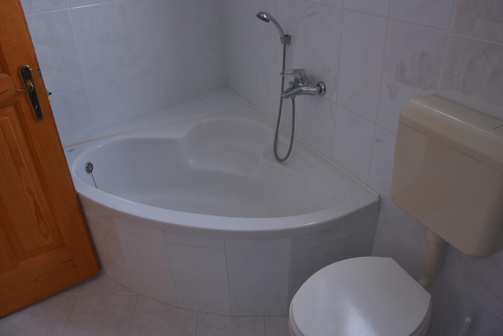 אוהריד Apartment And Studio Damjan מראה חיצוני תמונה